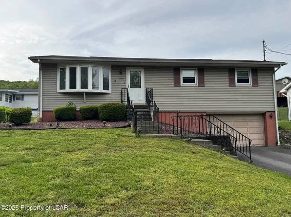 1161 Shoemaker Ave, West Wyoming, PA 18644