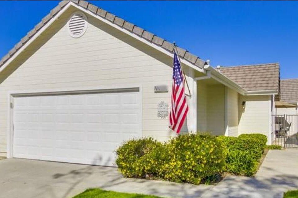 1st image of 10466 Rancho Carmel Dr