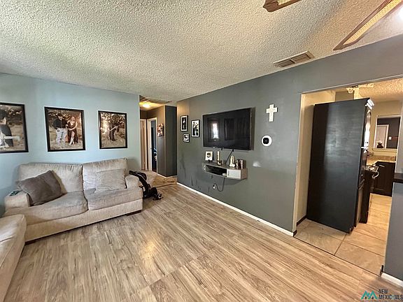 3rd image of 1803 N Steven Dr