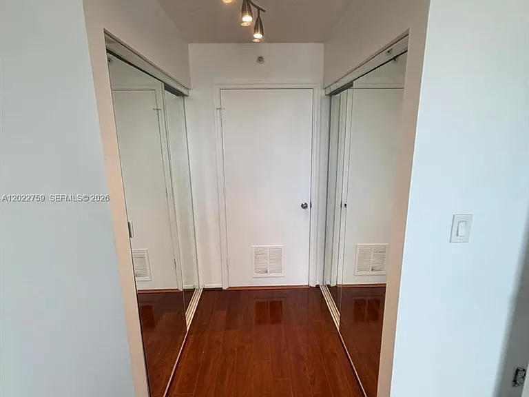 102 SW 6th Ave #305 — Photo 15