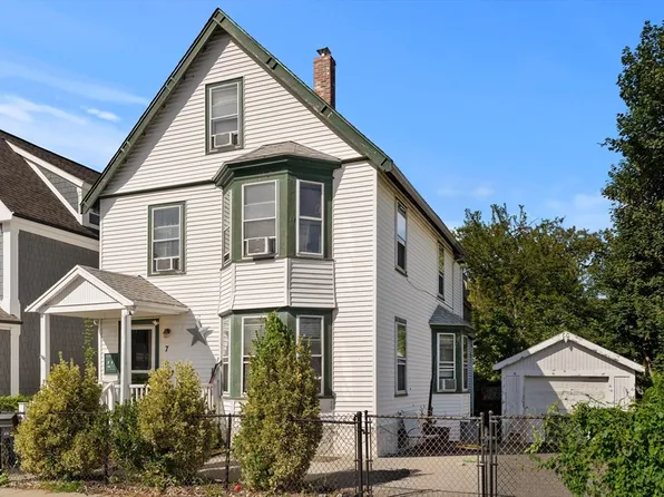 7 Bloomington St, Dorchester, MA 02122