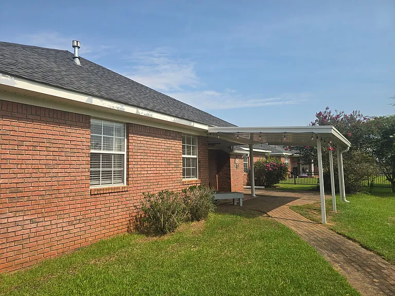 198 Hannah Rd — Photo 3