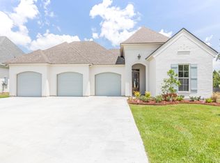 210 Fawn Crest Dr, Lafayette, LA 70508