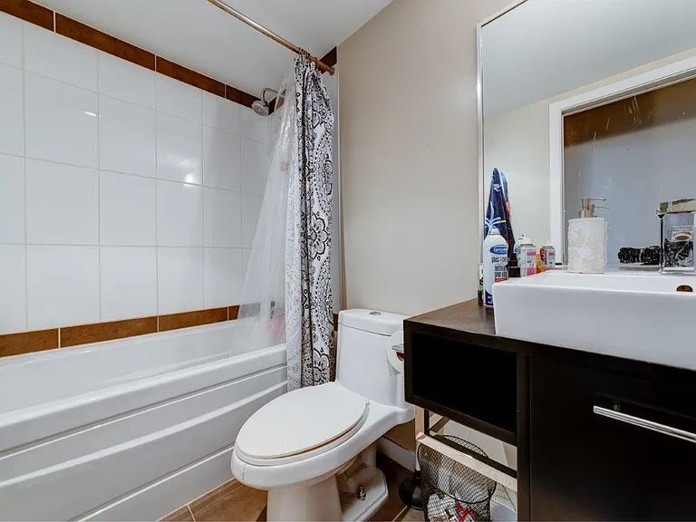 188 Keefer Pl #1006 — Photo 12