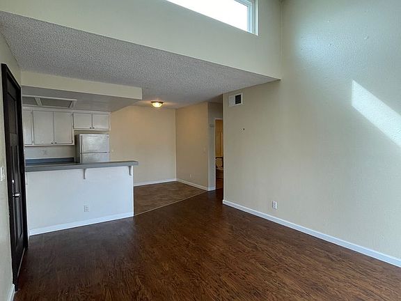 5th image of 2284 Dunlop St #2287-11