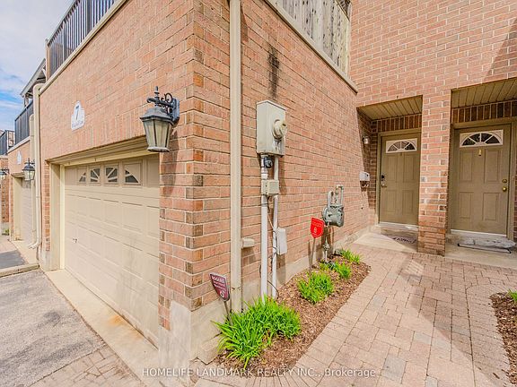 3rd image of 7 Whitehall Ln