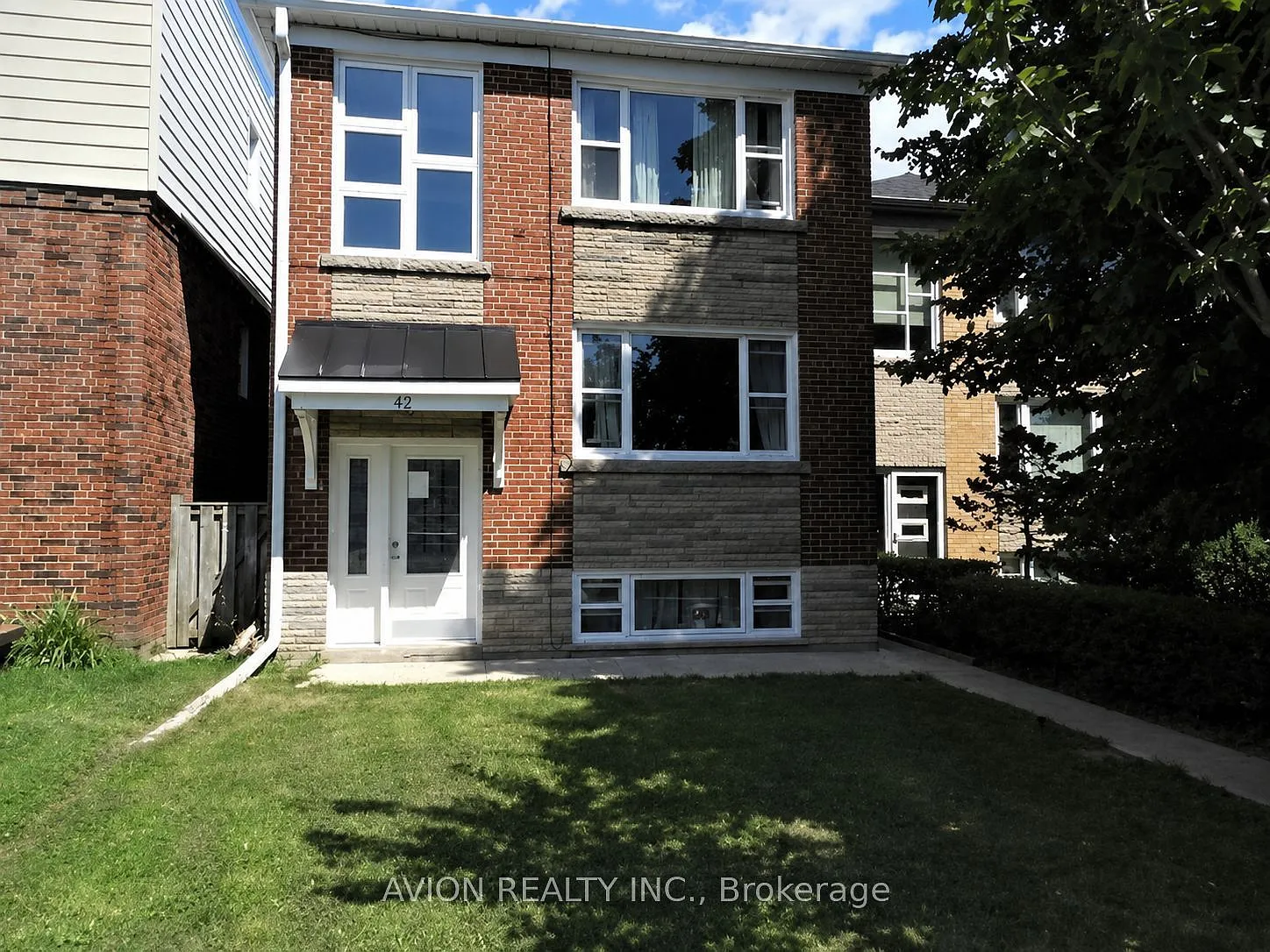 3 bed, $2,699 — Photo 1