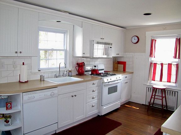 Open airy kitchen