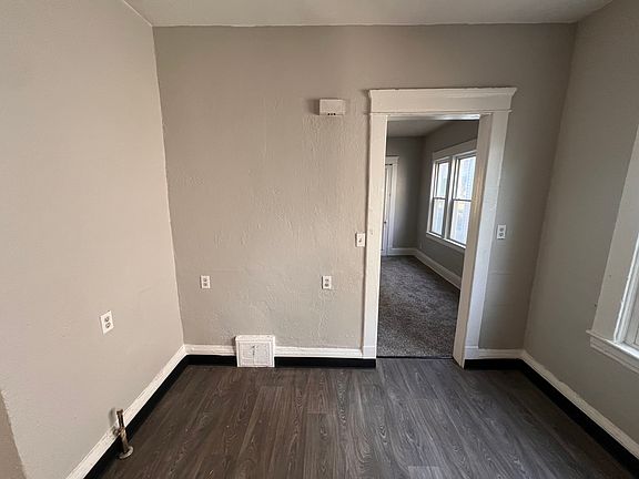 4th image of 10908 Tacoma Ave #1
