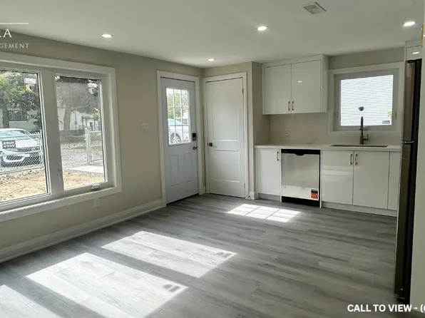 51 Runcorn St #3, Saint Catharines, ON L2M 1N9
