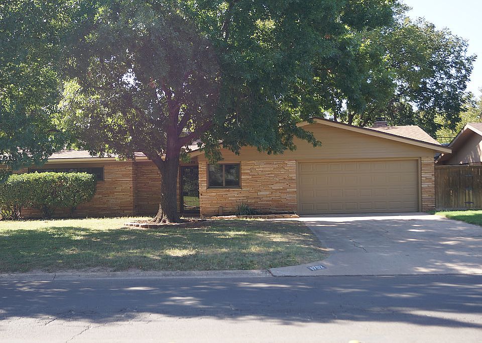 1st image of 1702 S Willis St