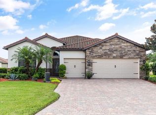 217 Whispering Palms Ln, Bradenton, FL 34212
