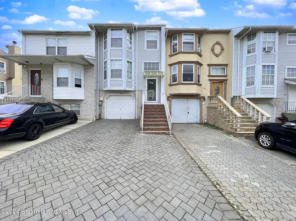 38 Villa Nova St, Staten Island, NY 10314