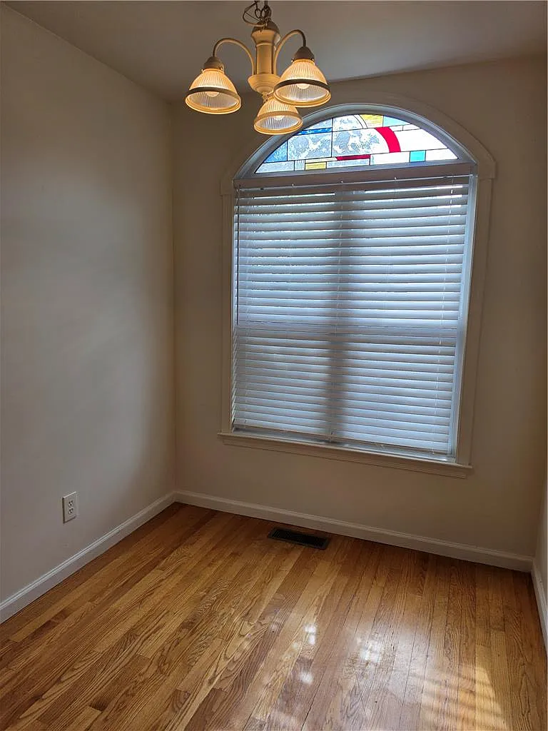 3 bed, 2.5 bath, 1658 sqft, $2,550 — Photo 3
