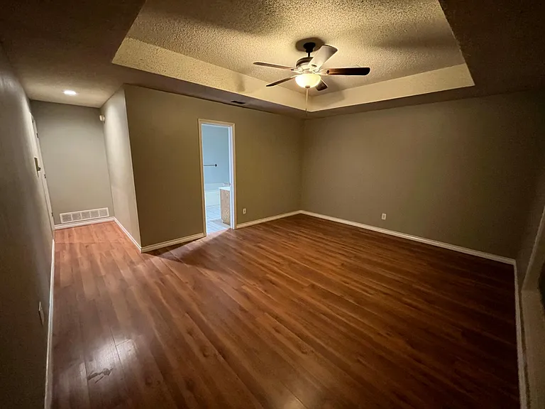1802 Fairfax Cir — Photo 19