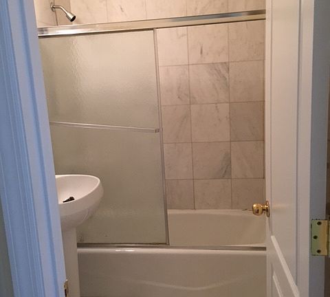 5th image of 61 W 106th St APT 5C
