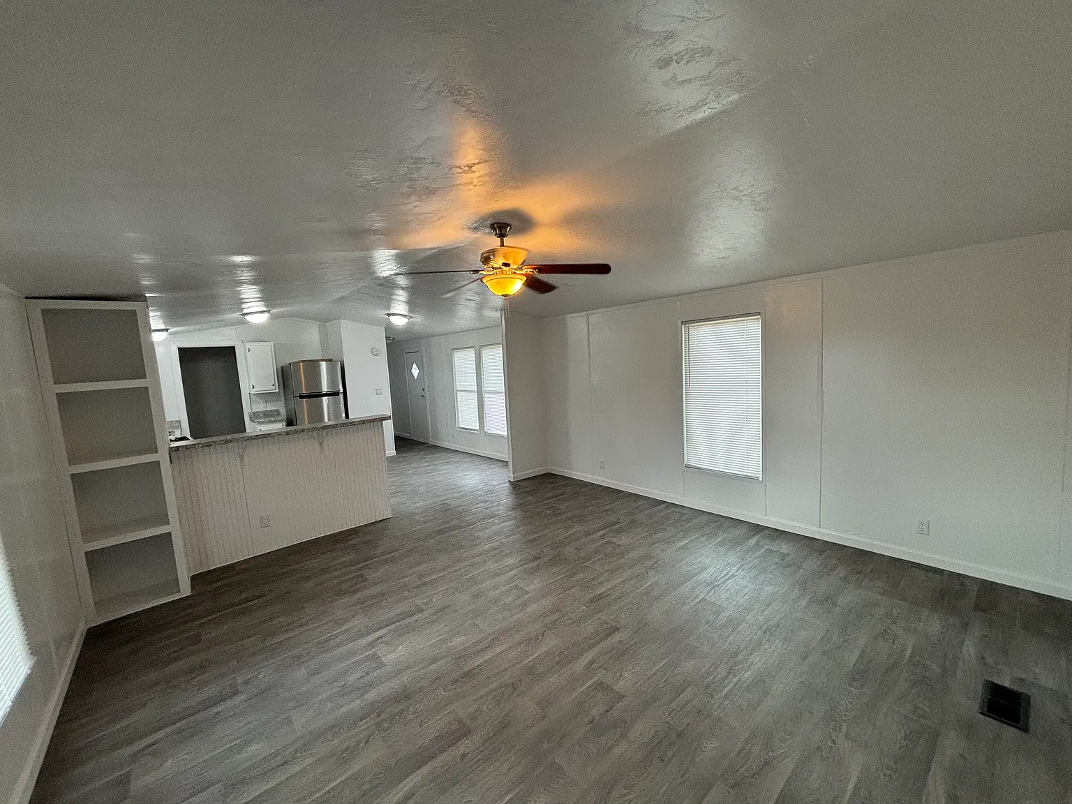 3 bed, 1216 sqft, $1,595 — Photo 3