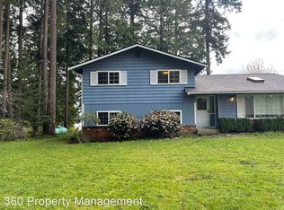 2948 Strawberry Point Rd, Oak Harbor, WA 98277