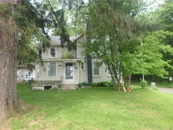 7493 Seaman St, Sodus Point, NY 14555