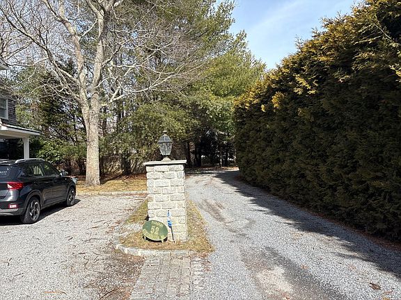 4th image of 52 Meeting House Rd