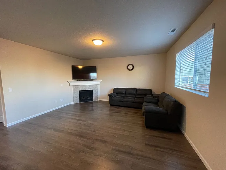 5035 NE 126th Ave — Photo 4
