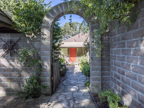 Lincoln 7sw 13th, Carmel By The Sea, CA 93921
