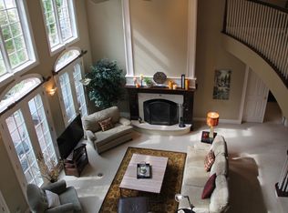 11300 Saybrook Ln, Chagrin Falls, OH 44023