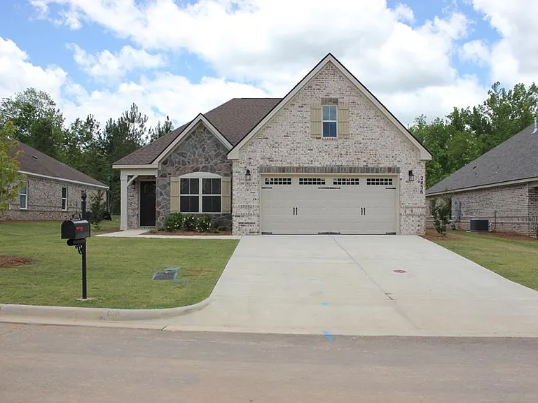 2436 Snowshill Ln — Photo 12
