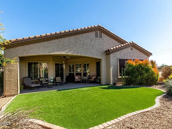 5556 S Hawthorn St, Gilbert, AZ 85298