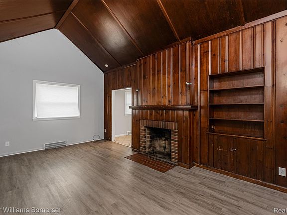 2nd image of 16701 Lindsay St