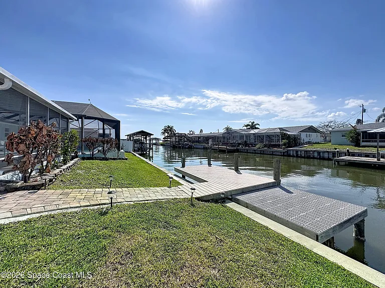 1707 Shore Dr — Photo 26