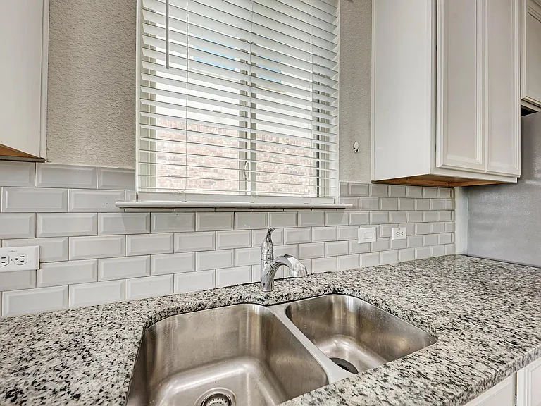 11809 Eragon Dr — Photo 13
