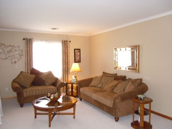 2nd image of 60158 Pembrook Ln