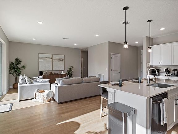 5th image of 8 Ricker Pl