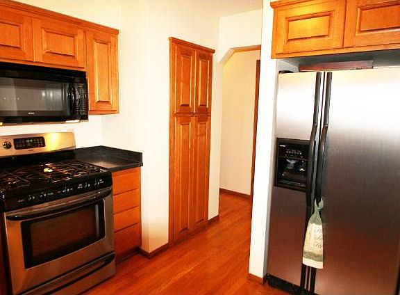 4th image of 21851 University Ave NE