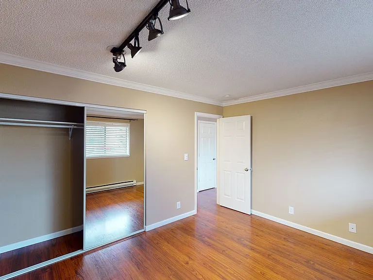 525 N Roosevelt St — Photo 11