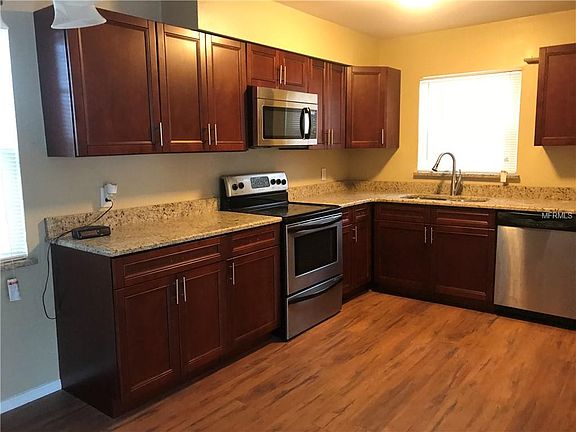 5th image of 7718 Stratford Blvd