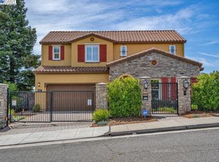 13643 Campus Dr, Oakland, CA 94619