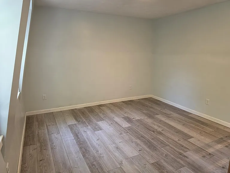 4 Pearl St #5 — Photo 3