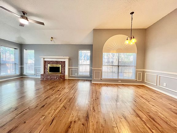 5th image of 1800 Quail Hollow Dr
