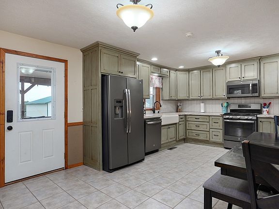 2nd image of 22702 Lawrence #2080