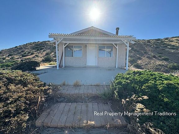 3rd image of 35555 Tierra Subida Ave