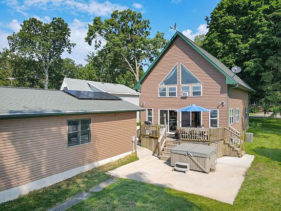 2nd image of W9465 Lake Dr
