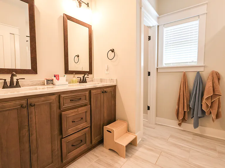410 Stonegate Trl — Photo 14