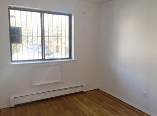 2132 150th St #1FL, Whitestone, NY 11357