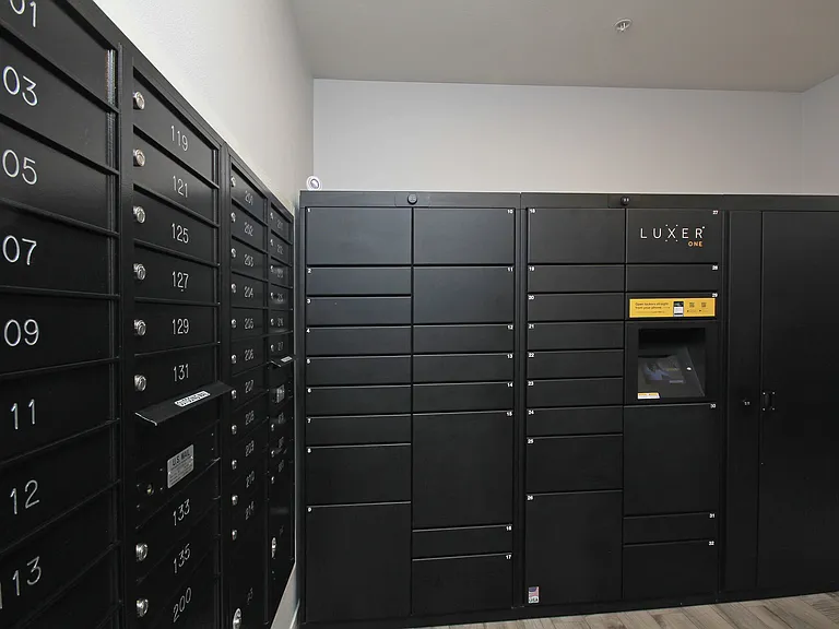 Sapphire Apartments — Photo 13