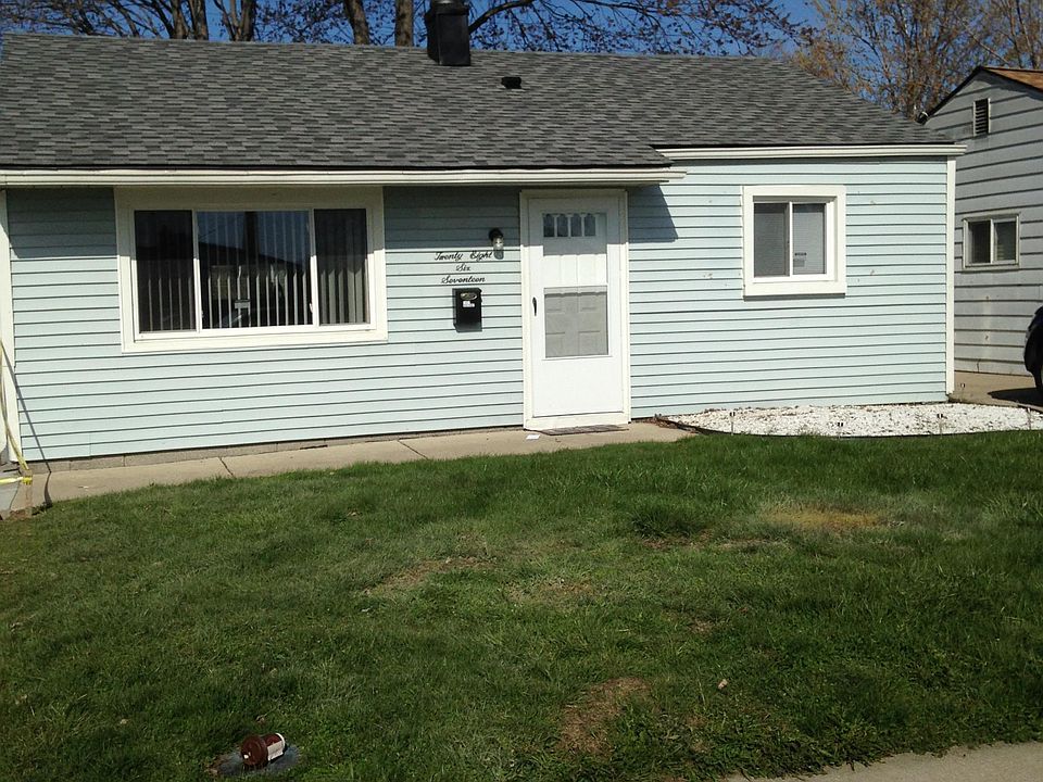 1st image of 28617 Rosemont St