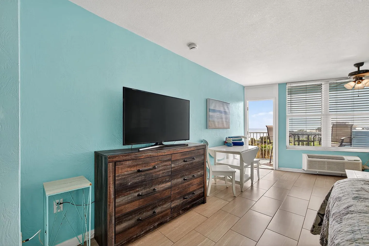 1 bed, 1.0 bath, $1,774 — Photo 2