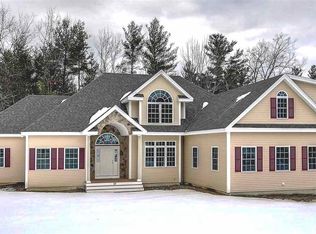 24 Post Rd, Hooksett, NH 03106
