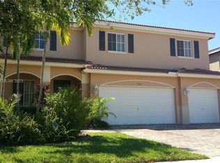 940 NW 206th St, Miami Gardens, FL 33169